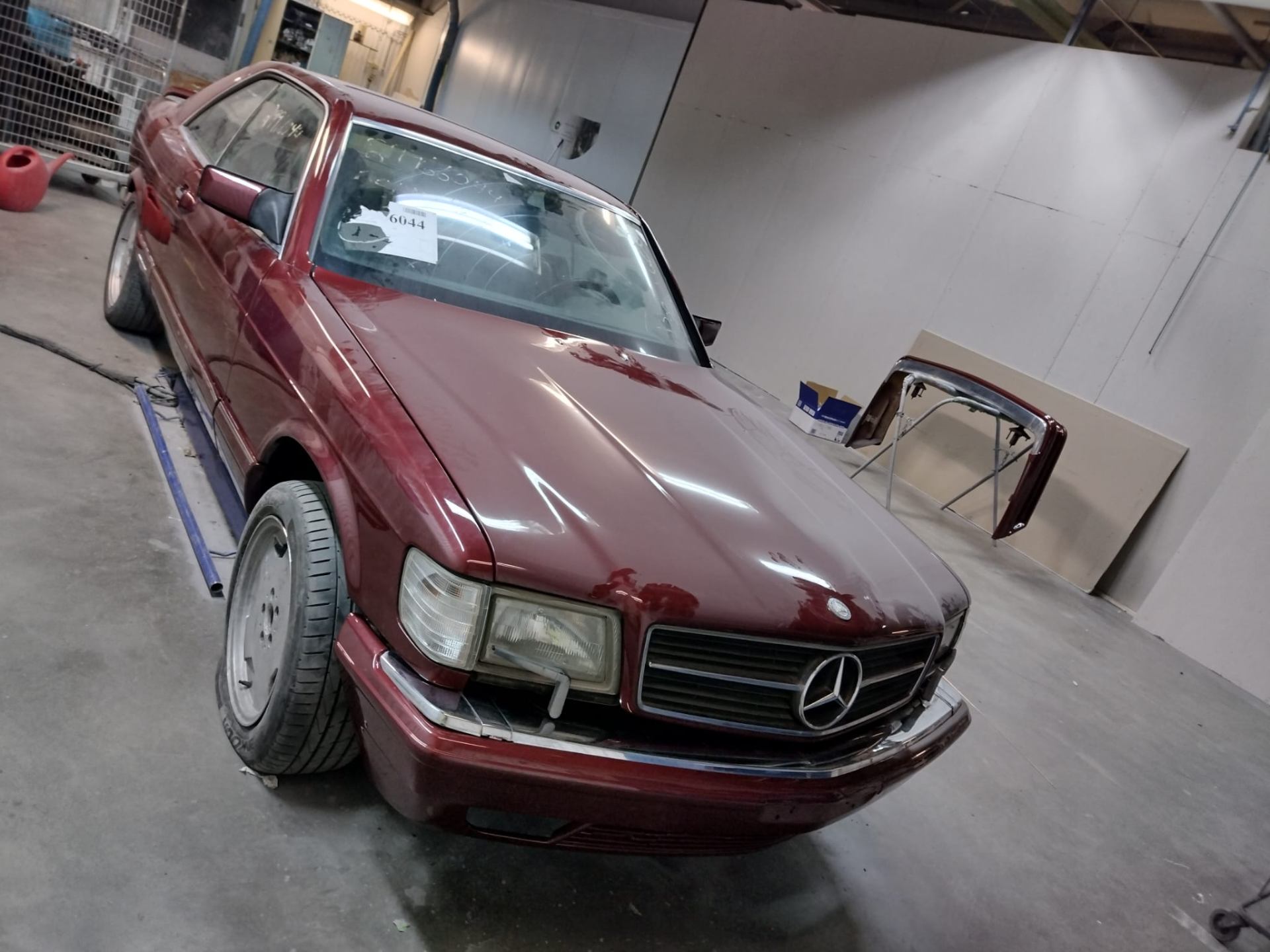 Mercedes-Benz 560 SEC 1989 – köpt i Stockholm